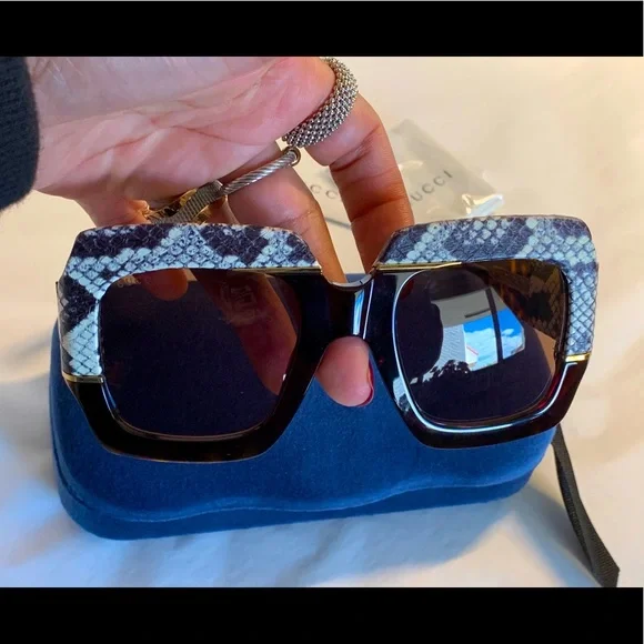 Gucci oversized square sunglasses!